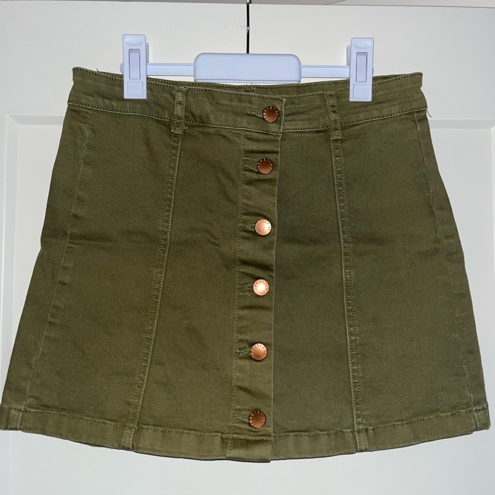 Forever 21 olive green skirt